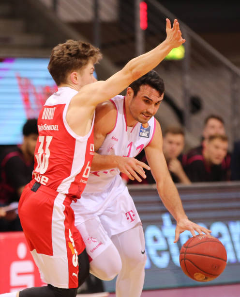 詹俊在分析 詹俊在分析