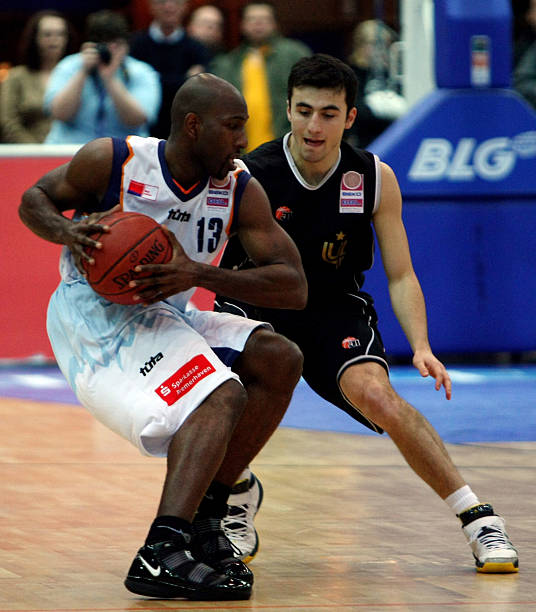 通过分析西 通过分析西