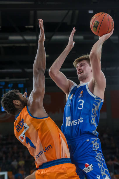 文图斯和A 文图斯和A