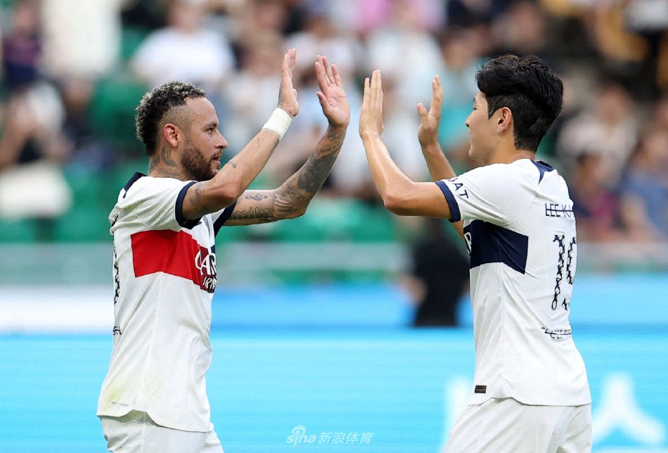 在等待国足 在等待国足