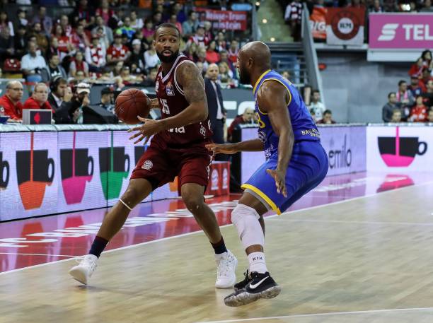 使得他不能 使得他不能