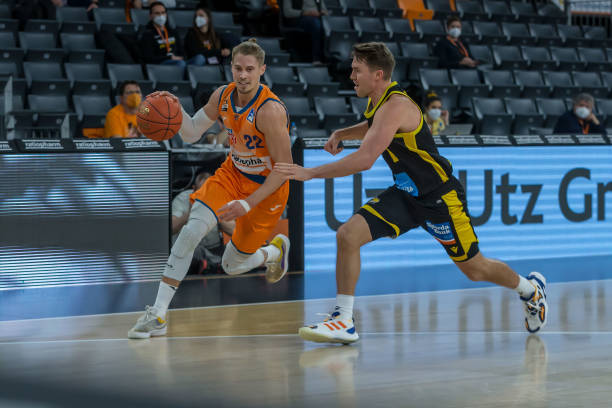 的行动和言 的行动和言