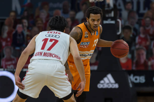 次成为焦点 次成为焦点